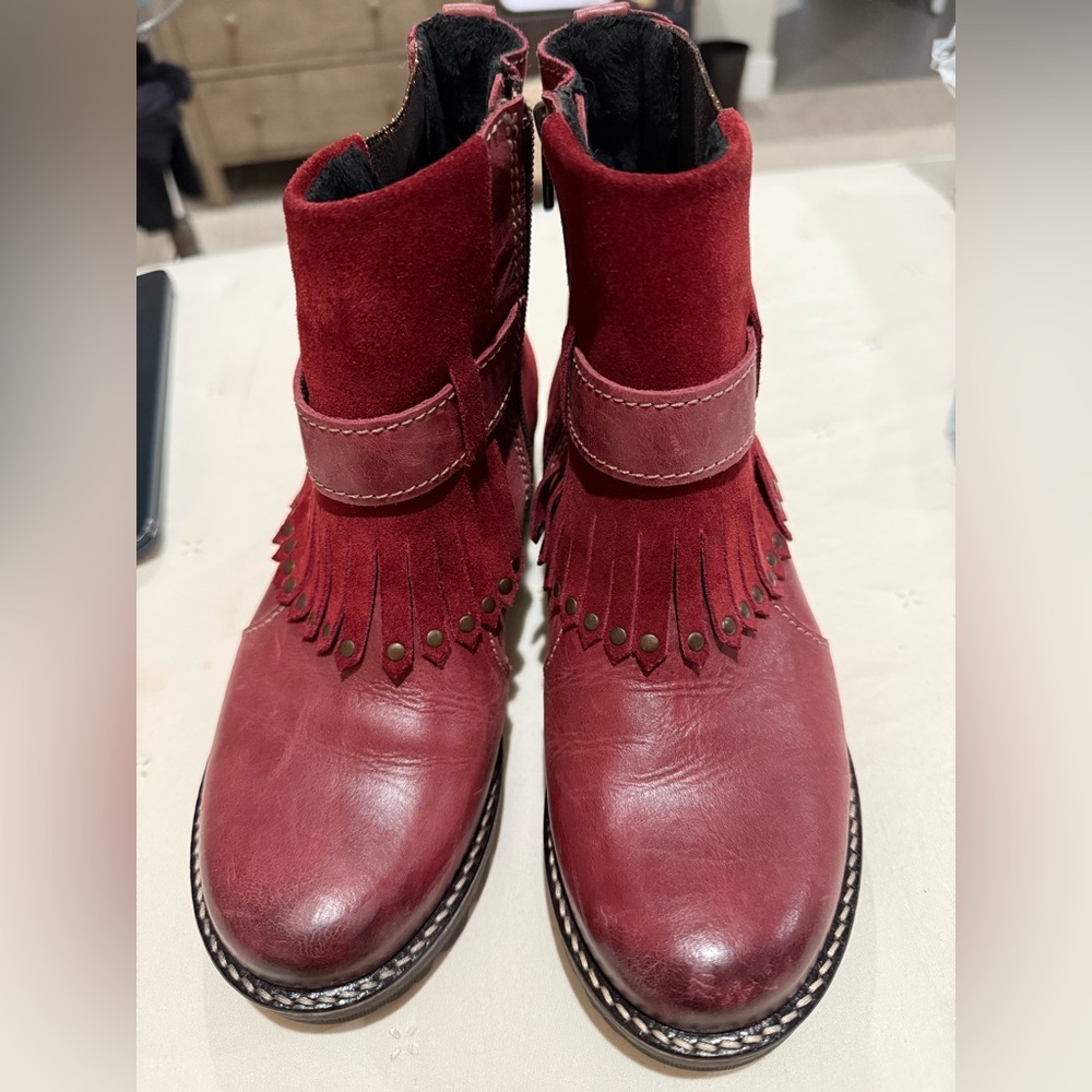 Dromedaris Krissy Burgundy Leather Ankle Boots with Fringe Size 36 (6/7 US)